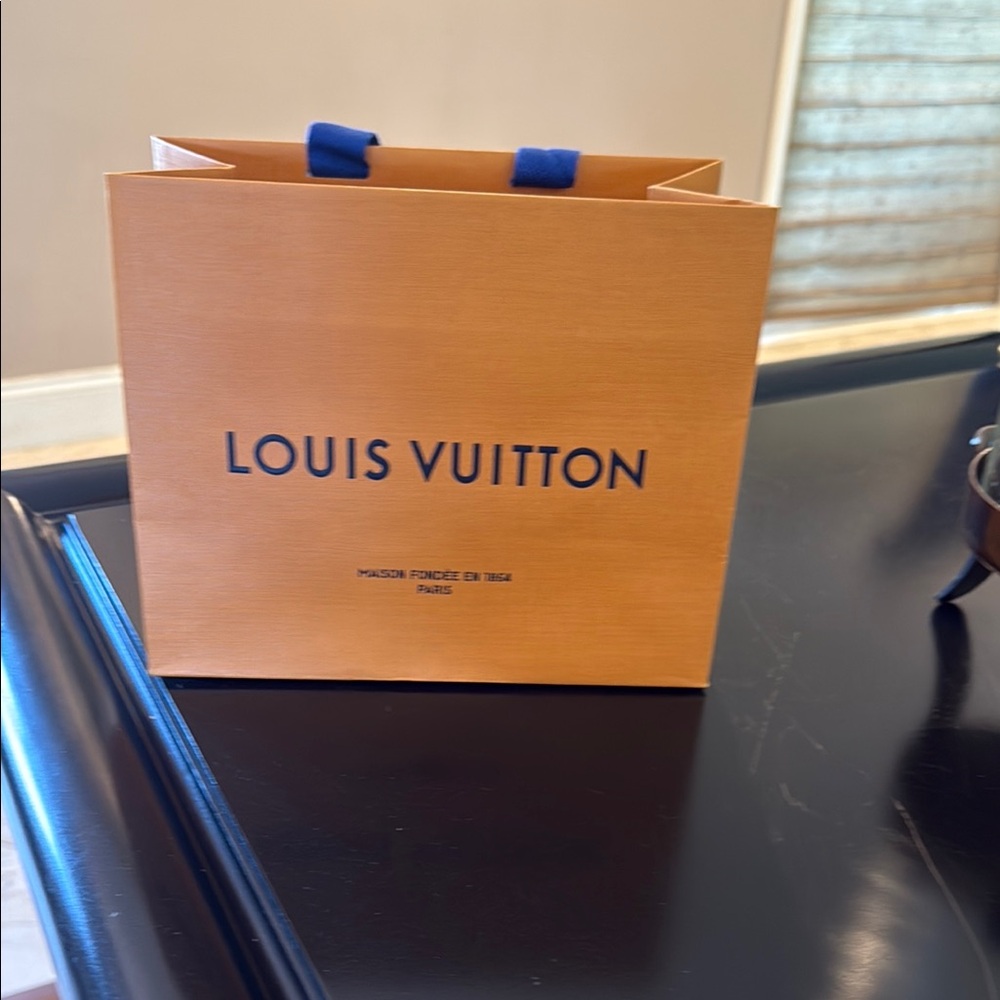 Louis Vuitton shopping bag 7x8